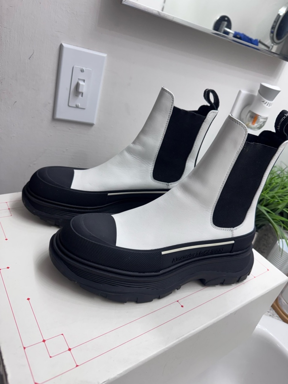 Alexander McQueen White and Black Lace-Up Platform Chelsea Boots!